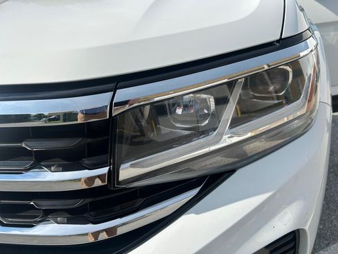 Used 2021 Volkswagen Atlas SE FWD image 26