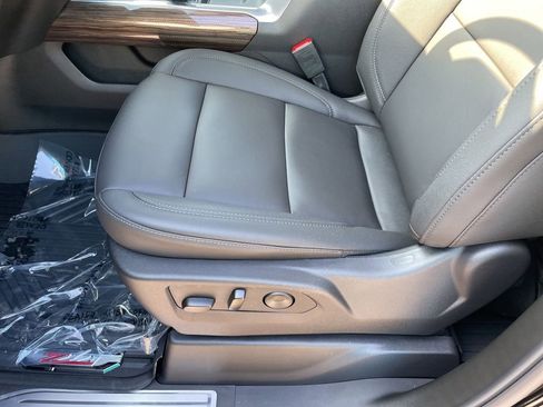 New 2026 Chevrolet Silverado 1500 RST w/ RST All Star Premium Package AWD/4WD image 11