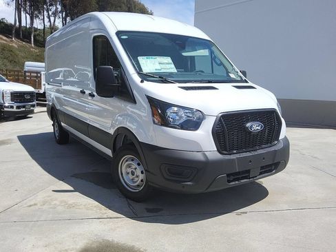 New 2026 Ford Transit 250 148 Medium Roof w/ Load Area Protection Package RWD image 26