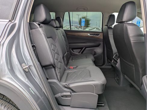 Certified 2025 Volkswagen Atlas SE AWD/4WD image 33