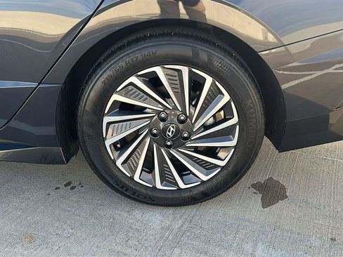 Certified 2025 Hyundai Sonata SEL image 17