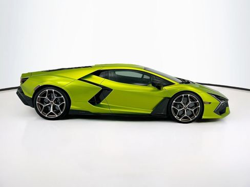 Used 2025 Lamborghini Revuelto AWD/4WD image 4