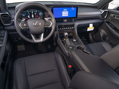 Used 2026 Lexus IS 350 F Sport w/ Accessory Package Z1 RWD image 13