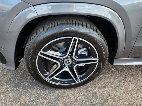 Used 2025 Mercedes-Benz GLS 450 4MATIC image 21