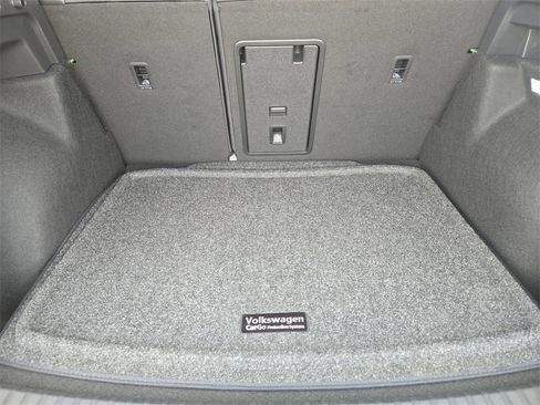 New 2026 Volkswagen Taos SEL image 24