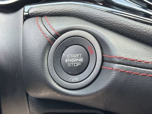 Used 2024 Dodge Durango GT RWD image 33