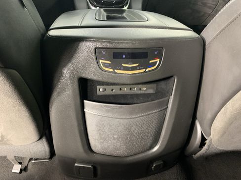 Used 2018 Cadillac Escalade Platinum RWD image 32