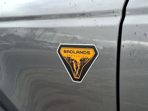 Used 2022 Ford Bronco Badlands AWD/4WD image 10