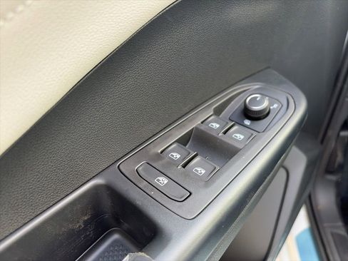 New 2026 Volkswagen Taos SEL AWD/4WD image 8
