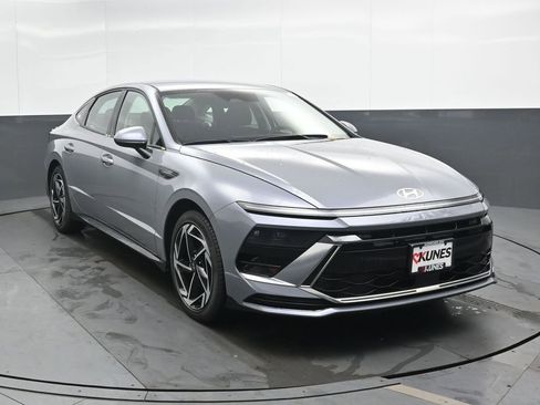 New 2026 Hyundai Sonata SEL FWD image 4