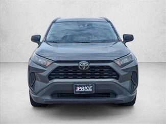 Used 2020 Toyota RAV4 LE FWD video 2