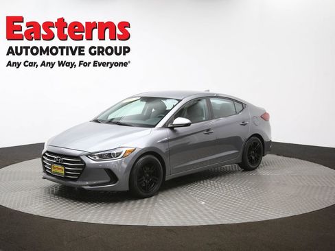 Used 2017 Hyundai Elantra SE w/ Cargo Package image 52
