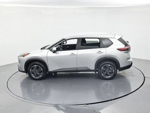 Used 2025 Nissan Rogue SV FWD image 43