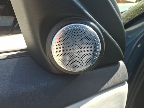 Used 2026 Land Rover Range Rover Evoque Dynamic SE image 16