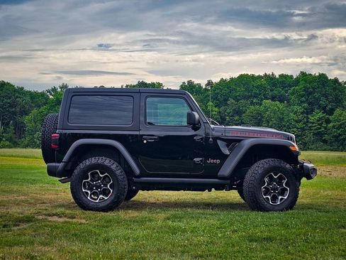Used 2023 Jeep Wrangler Rubicon w/ LED Lighting Group AWD/4WD image 2