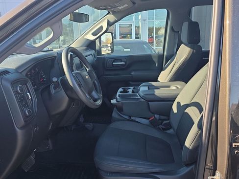 Used 2022 Chevrolet Silverado 2500 Custom w/ Custom Convenience Package image 28