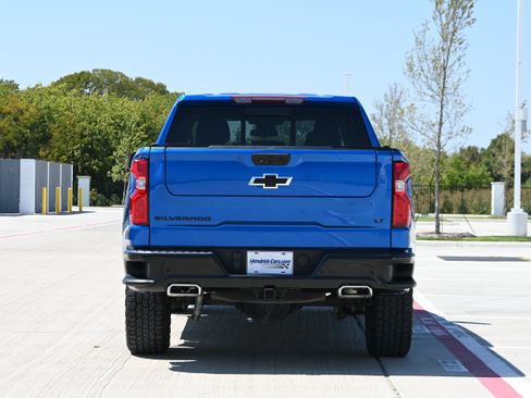 Used 2022 Chevrolet Silverado 1500 LT Trail Boss w/ LT Trail Boss Premium Package AWD/4WD image 8