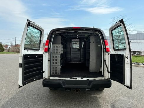 Used 2019 Chevrolet Express 2500 w/ Driver Convenience Package RWD image 17