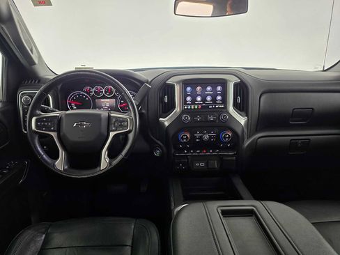 Used 2019 Chevrolet Silverado 1500 LT Trail Boss AWD/4WD image 18