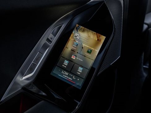 Used 2023 BMW 740i image 19