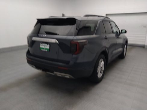 Used 2022 Ford Explorer XLT w/ Equipment Group 202A RWD image 9