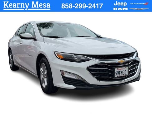 Used 2023 Chevrolet Malibu LT FWD image 1