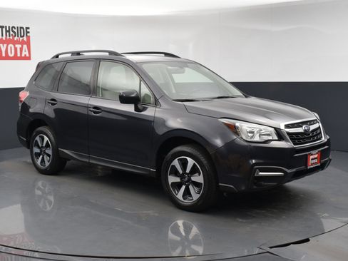 Used 2018 Subaru Forester 2.5i Premium AWD/4WD image 6