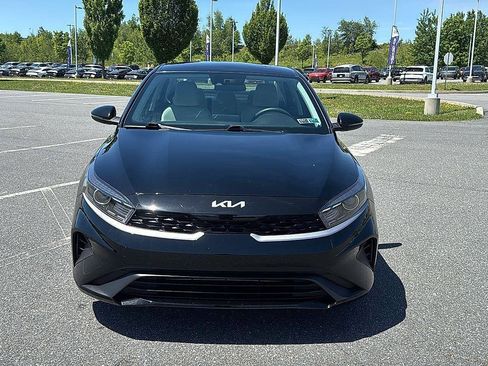 Used 2023 Kia Forte LXS w/ LXS Technology Package FWD image 13