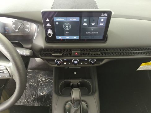 New 2026 Honda HR-V LX image 17