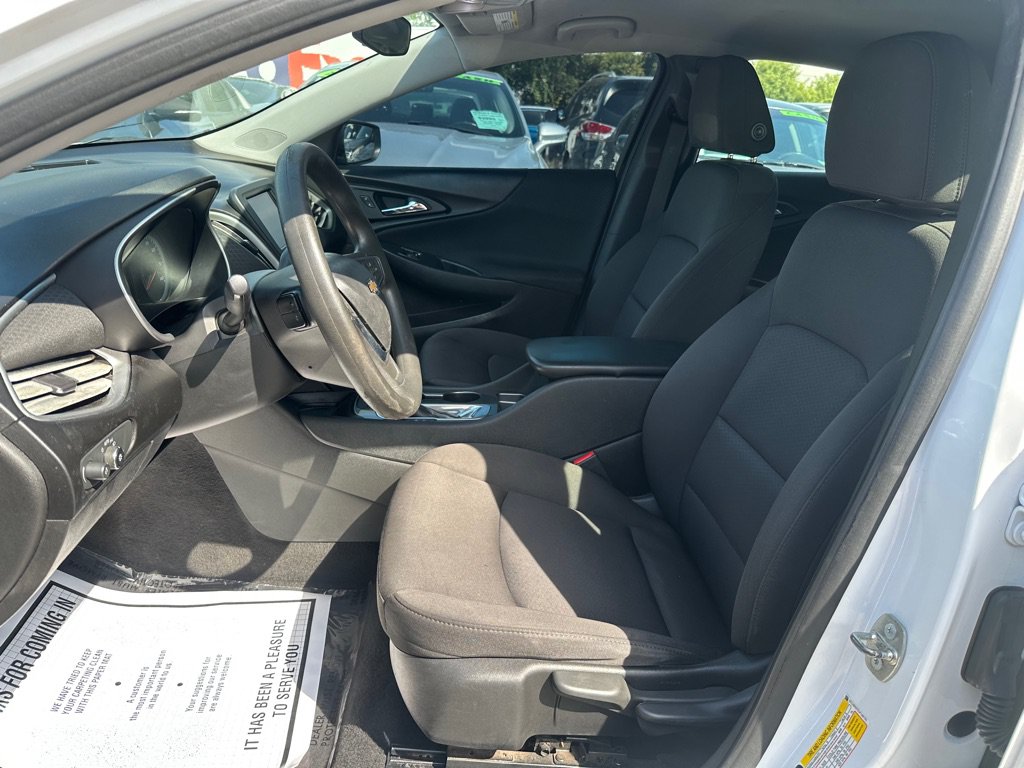 Used 2018 Chevrolet Malibu LS FWD image 10