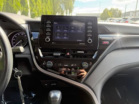 Used 2023 Toyota Camry SE FWD image 17