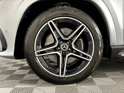New 2025 Mercedes-Benz GLS 450 4MATIC image 11