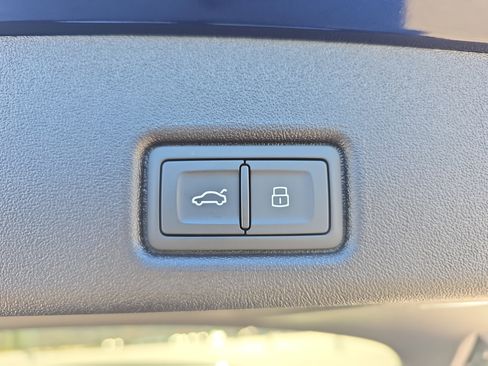 New 2025 Audi Q5 Premium image 13