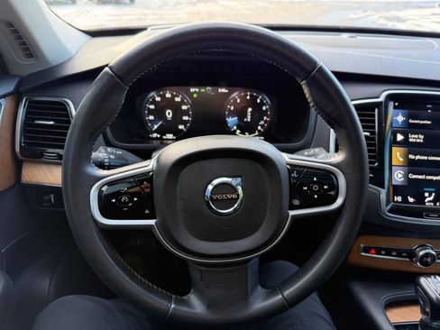 Used 2022 Volvo XC90 T6 Momentum w/ Advanced Package AWD/4WD image 22
