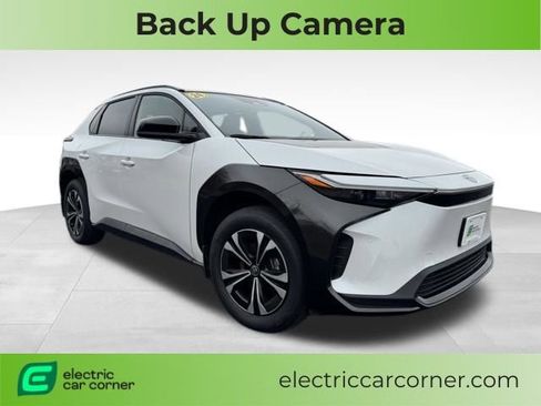 Used 2024 Toyota bZ4X XLE w/ Weather Package image 1