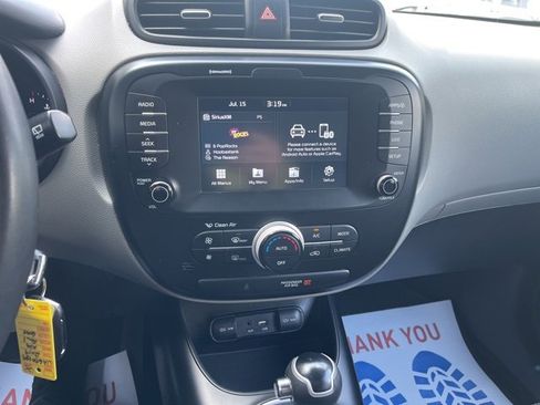 Used 2019 Kia Soul + image 20
