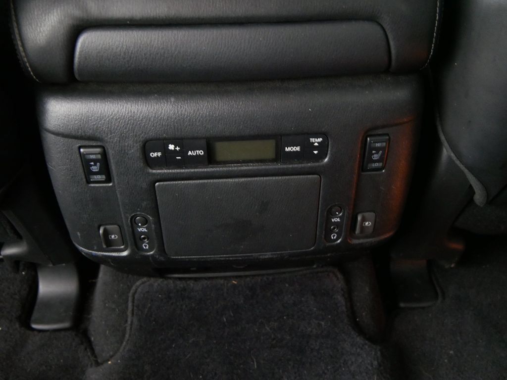 Used 2019 Nissan Armada Platinum w/ Captain's Chairs Package AWD/4WD image 21