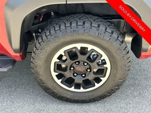 Used 2025 Toyota 4Runner TRD Off-Road Premium AWD/4WD image 5