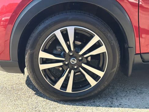 Used 2019 Nissan Kicks SR w/ SR Premium Package image 9