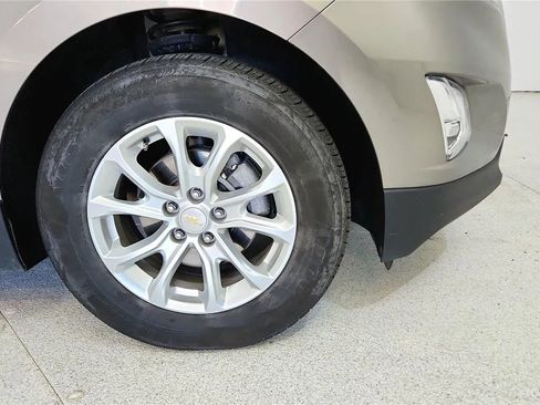 Used 2019 Chevrolet Equinox LT FWD image 25