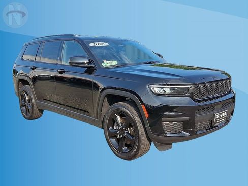 Certified 2025 Jeep Grand Cherokee L Altitude AWD/4WD image 1