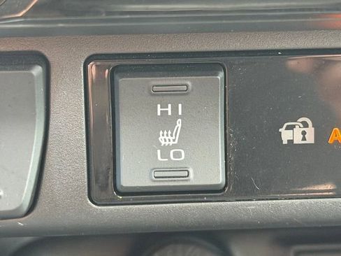 Certified 2025 Toyota RAV4 XLE w/ Convenience Package AWD/4WD image 41