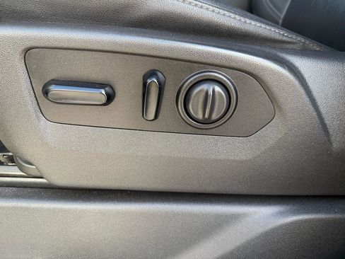 Used 2021 Chevrolet Silverado 2500 LTZ w/ LTZ Plus Package image 12