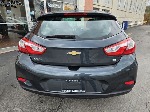 Used 2019 Chevrolet Cruze LT FWD image 11