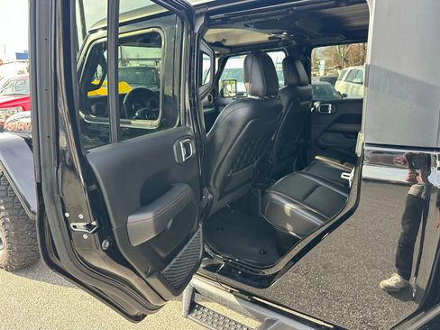 Used 2022 Jeep Gladiator Mojave image 9