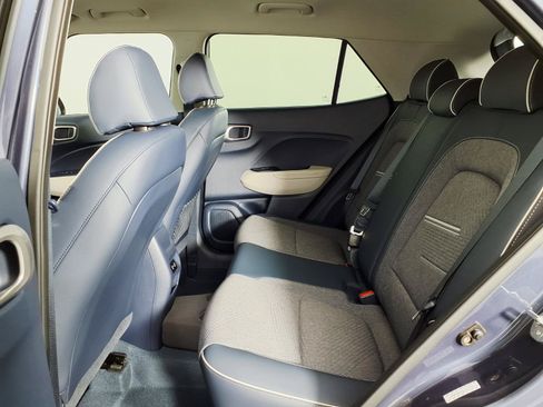 Certified 2024 Hyundai Venue Limited FWD image 13