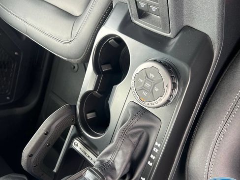 New 2025 Ford Bronco Badlands AWD/4WD image 16