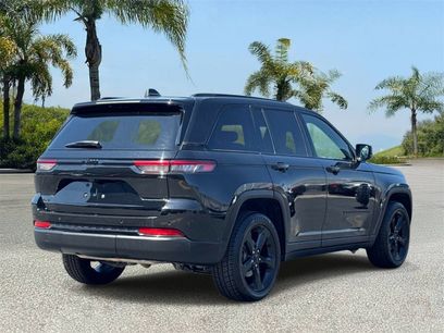 Used 2023 Jeep Grand Cherokee Altitude