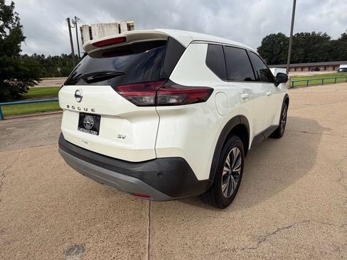 Used 2021 Nissan Rogue SV FWD image 6