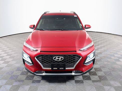 Used 2021 Hyundai Kona Limited w/ Cargo Package FWD image 2